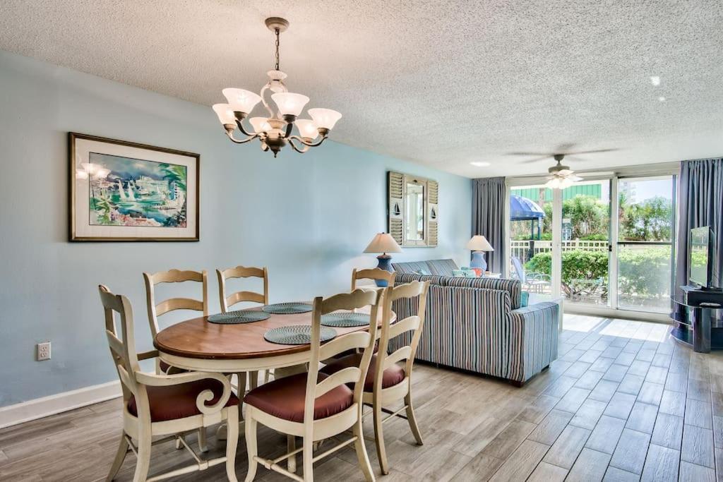 Pelican Beach Resort-Walkout Unit-On The Beach Destin Bagian luar foto