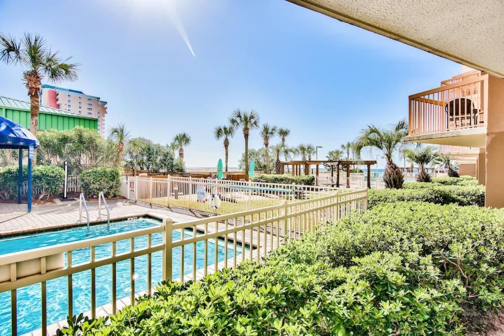 Pelican Beach Resort-Walkout Unit-On The Beach Destin Bagian luar foto